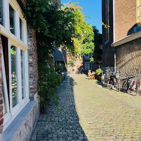 Monumentale Stadswoning In Hartje Binnenstad Casa de Férias *